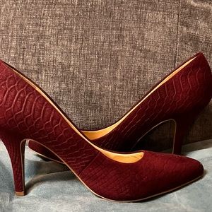 Jessica Simpson Amilee Burgundy pumps